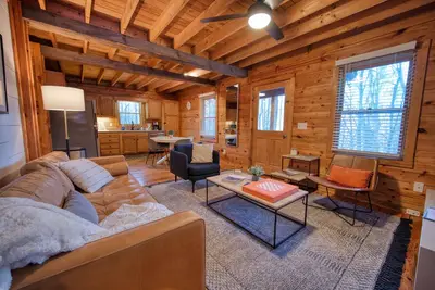 Image de 4-miles to Boone, Private, Modern Cabin w/Ev Charger