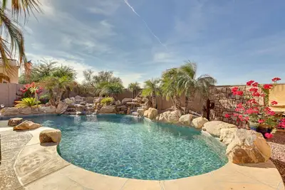 Image de Resort style backyard w/ private heated pool & spa