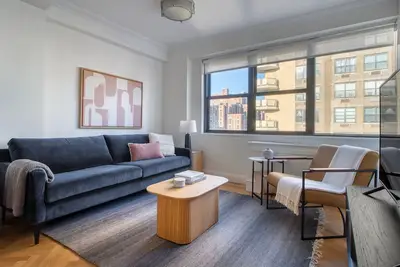 Image de Superb Ues 2br w/ Gym & Elevator, close to Central Park, by Blueground
