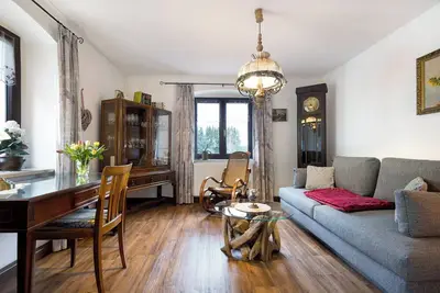 Image de Appartement \"Buchhaus Vier - Mittelgeschoss\" avec terrasse partagée et Wi-Fi