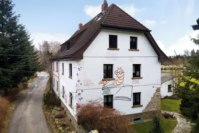Image de Appartement \"Buchhaus Vier - Dachgeschoss\" avec terrasse partagée et Wi-Fi