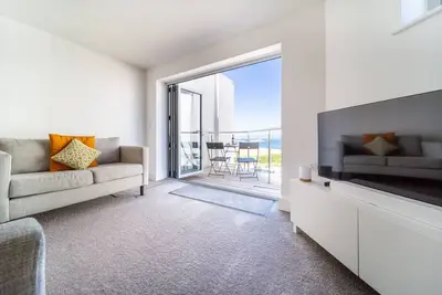 Image de Modern Apartment, Sea Views, Private Parking