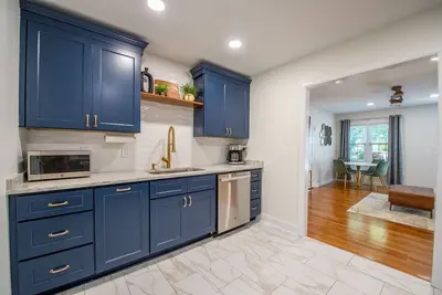 Image de Cottage @ Midtown - Central Location! (2)