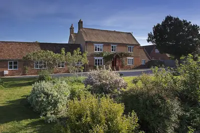 Image de Cosy Cottage near Oxford, in historic property gardens