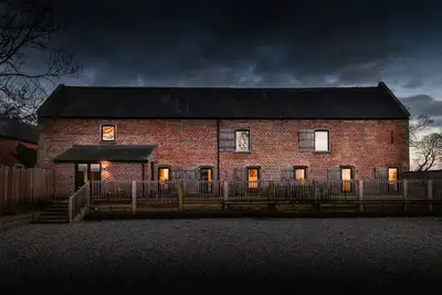 Image de The Barn at Plas Ashpool (8) -  a stunning converted barn sleeping 8 guests