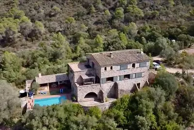 Image de Masia in Alleinlage mit Swimmingpool - Platz für 8 Gäste