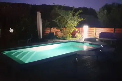 Image de Maison de campagne belles prestations  avec piscine à 20 minutes des plages