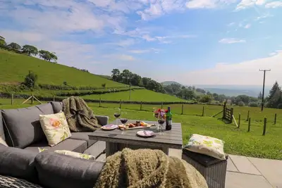 Image de Dol Blodau, pet friendly, luxury holiday cottage in Newbridge-On-Wye