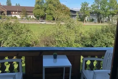 Image de Condominium-Salle de bain privée séparée-Balcon-de Luxe-Zimmer
