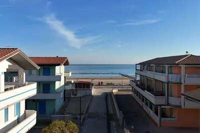 Image de F005 - Fano, three-room apartment with small terrace 30m from the sea