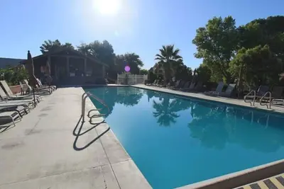 Image de Rim Runner | Near Mountain Biking | 1 Bed/1 Bath | Pet Friendly Condo