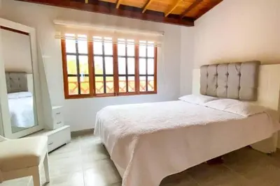 Cabaña con Jacuzzi y Excelente Vista