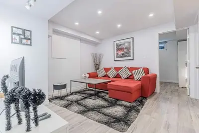 Image de Mississauga 2bdr Lower Unit Parking Self-check in