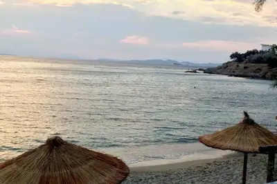 Image de Seafront villa, 170sqm, 1min away from a sandy, almost private\nbeach! ! \n