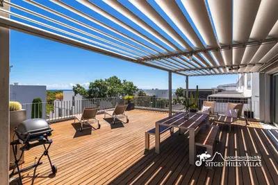 Appartement design Casa Del Mar avec A/C, piscine com et vue sur la mer