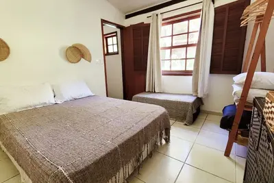 Image de Casa Estilo Buziano Próxima à Orla Bardot e Rua das Pedras e de Várias Praias