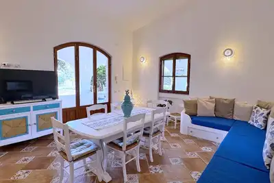 Image de Villa Pleiades, superbe villa individuelle à une minute de marche de la plage