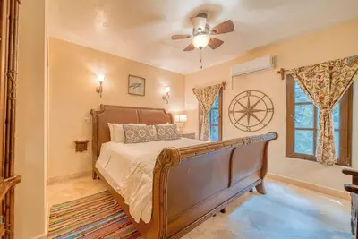 Image de Reef & Cayos Villa - Luxury poolside villa with three bedrooms