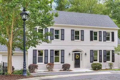 Image de Beautiful and updated 3-bedroom + loft home that sleeps 10