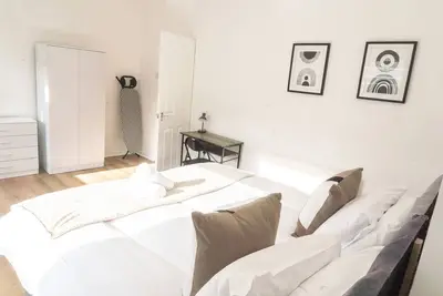 Image de Comfy 3 Bed Spacious House Cardiff City