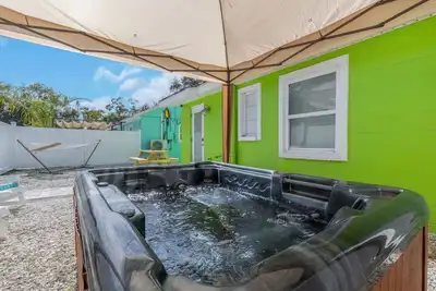 Image de Lime Serenity | Hot Tub, Dog Friendly, 10 to Beach