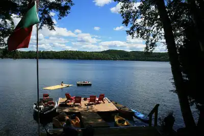 Image de Cottage on beautiful lake with all the amenities for big families