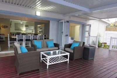 Image de Seagulls Beach House is a stylish, pet friendly, 4 bedroom, self catering home.