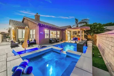 Image de Minutes Away from Coachella. New Salt Water Pool and Spa