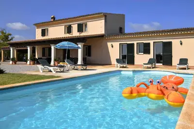 Image de Preciosa Casa de Campo Para 8 Personas con Piscina y Aire Acondicionado
