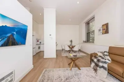 Image de Luxe Resort Apt w Pool Car Park on Spencer