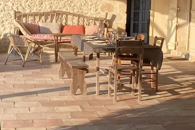 Image de Maison de campagne familiale du 16ème avec piscine proche de Saint Emilion