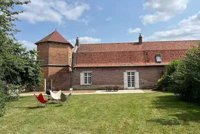 Image de Maison de la Distillerie. A la campagne entre Paris et Lille. Maison de famille