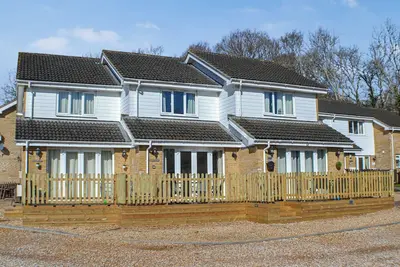 Image de 2 chambres à coucher à Wootton Bridge