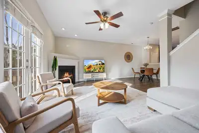 Image de Wynter Retreat on Wyntercrest Ln