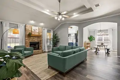 Image de Luxurious Mtz Homes Modern Style