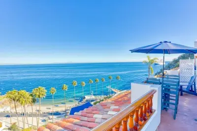 Image de Catalina Island getaway with 6 seat golf cart A/C