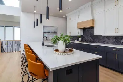 Image de Mansion fits 34 - Movie-Theater + Luxury Backyard