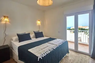 Image de A 5 min à pied de la plage : duplex avec piscine