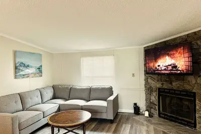 Image de 4 Bdrm Villa Sleeps 14 in the Heart of Geneva on the Lake