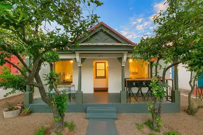 Image de Starlit Stay| Walk to Fox & Congress |Free parking