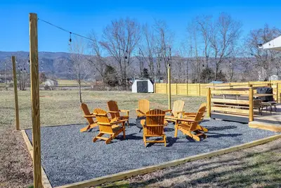 Image de Hot tub, pet friendly, Mountain views, close to shenandoah national park