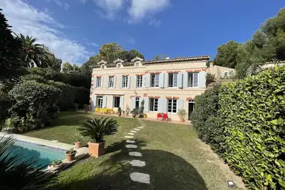 Image de Villa Sleeps 10 with Ample Bathrooms