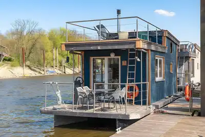 Image de Maison de vacances 'Besonderes Tiny Hausboot Marianne' avec terrasse privée et Wi-Fi