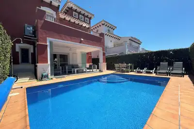 Image de Stunning 2 bed Villa & Heated Pool on the 5* Mar Menor Golf Resort -Quiet street