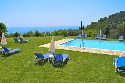 Image de Studio Apartments, piscine pour adultes et enfants, vue sur la mer - Plage de Pelekas, Corfou