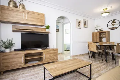 Image de Apartment with 2 bedrooms 300 meters from the sea and the beach!