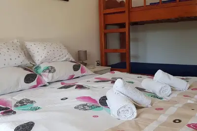 Image de Appartement de vacances Vrboska pour 1 - 4 personnes avec 1 chambre Ă coucher - Maison mitoyenne