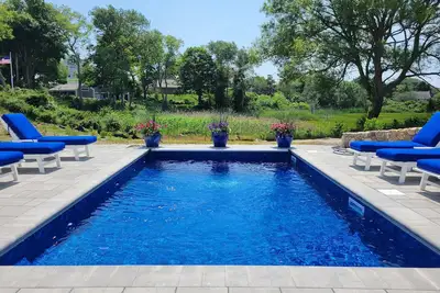 Image de Stroll to Chatham's Popular Shops & Dining / Or Walk to Andrew Hardings Beach from This New Impeccable Compound