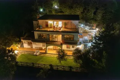 Image de Picture-postcard Amalfi Coast views from this 6-bedroom