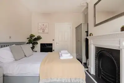 Image de Two Bedroom Apartment in the Centre of Cheltenham